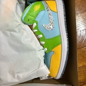 Jordan 1 MID SE ‘recycled gravel’